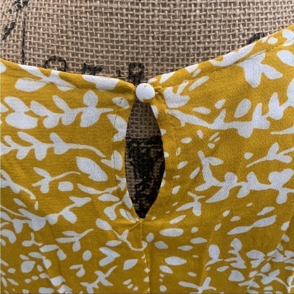 Time and Tru Floral Ruffled Empire Waist Peasant Long Sleeved Mustard Top Size M - Picture 6 of 7